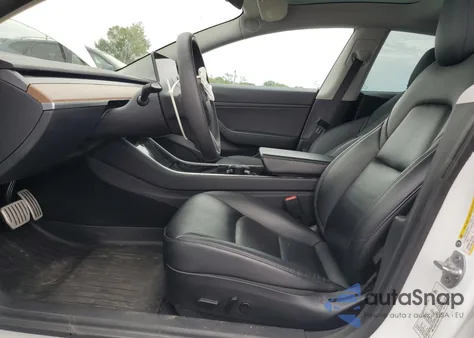 2020 Tesla Model 3 z USA, uszkodzony, nr VIN 5YJ3E1EC9LF796342